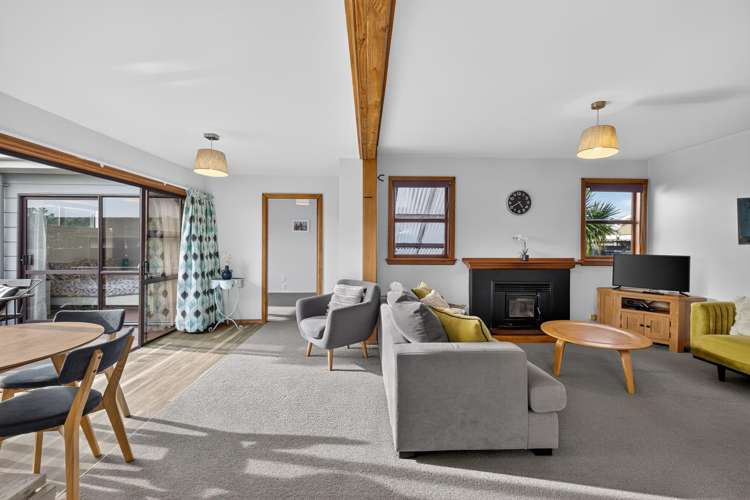 2/146 Beach Road North New Brighton_9