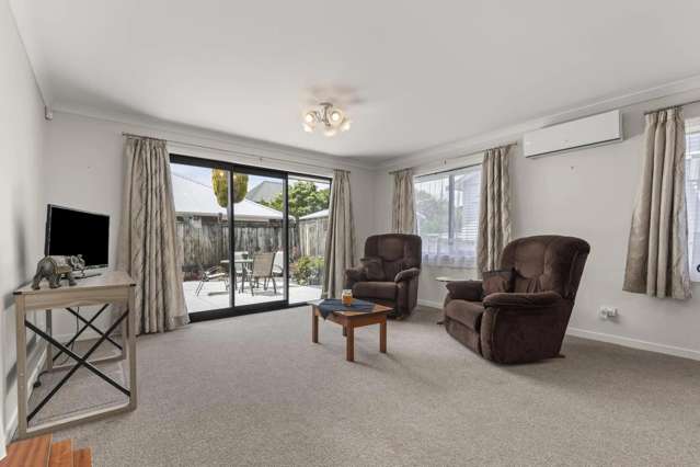 39 Shamrock Street Takaro_4