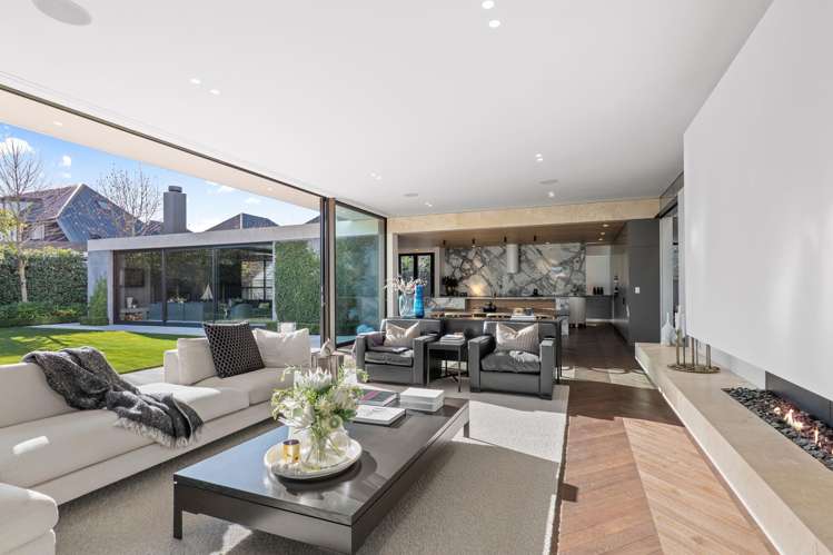 48 Clissold Street Merivale_17