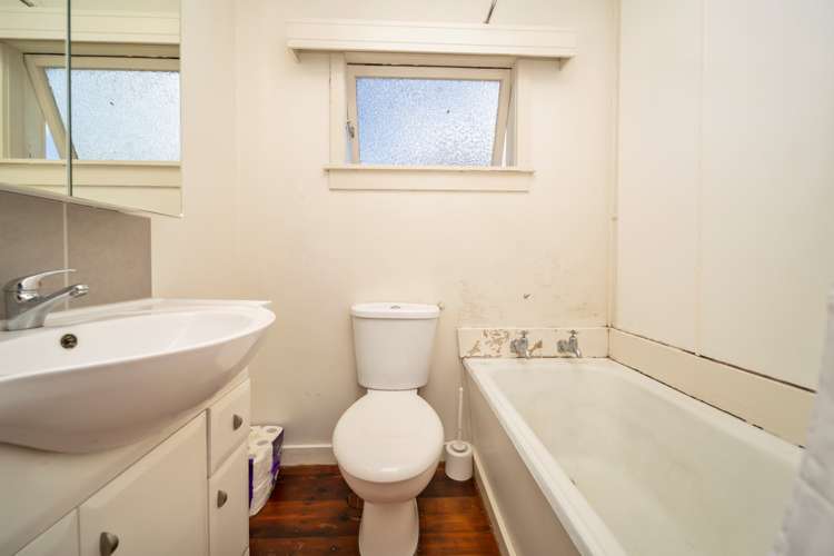 132 Ngamotu Road Spotswood_12