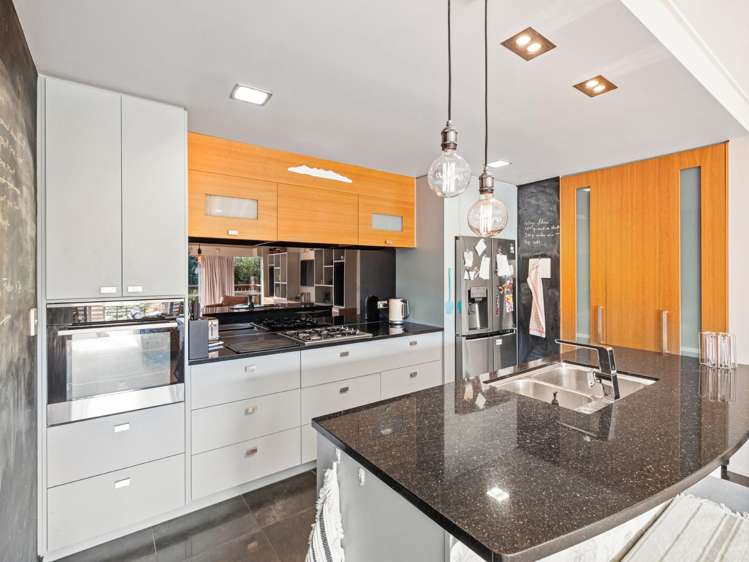 29 Dunrobbin Place Gate Pa_9