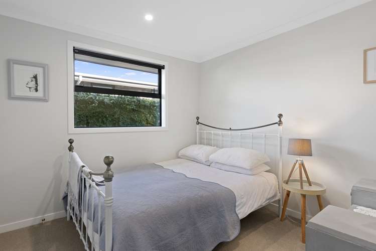 213 Ballintoy Park Drive Welcome Bay_14