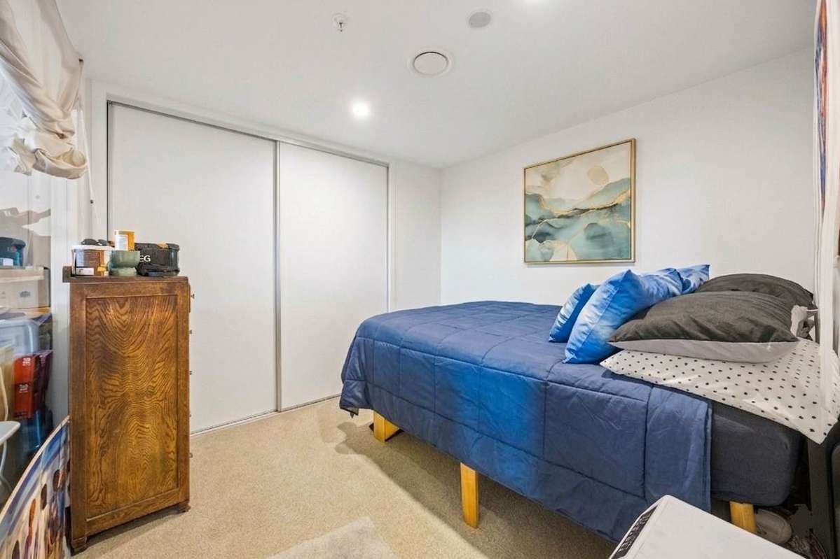 204/8 Waikumete Road_3