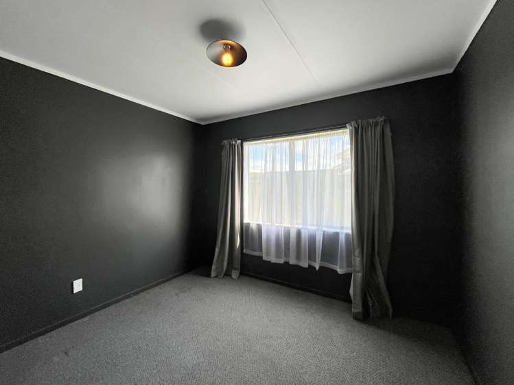 27 Tiller Close 2140_5