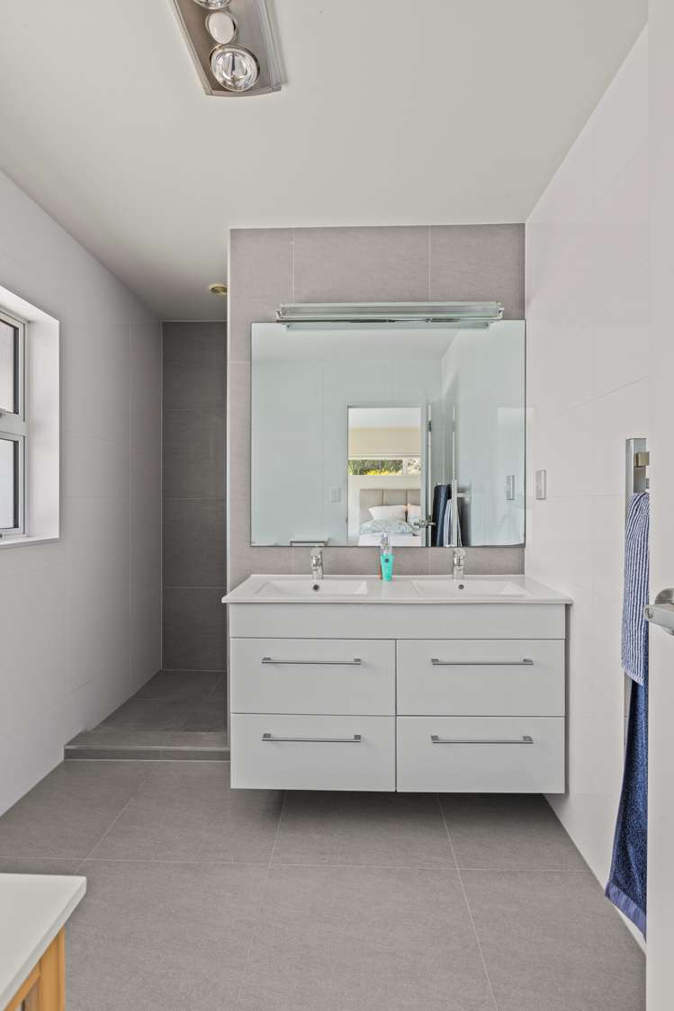 52 Beachwood Drive Hatfields Beach_13