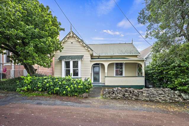 City fringe residential - with potential