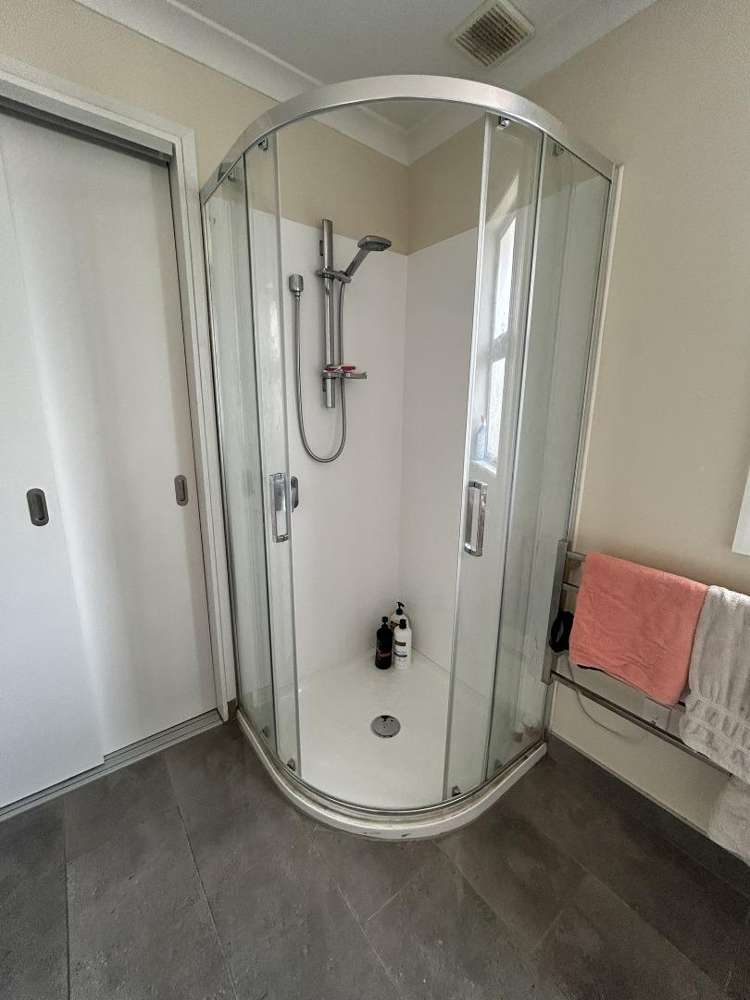 56 Hinekura Avenue 11210_14