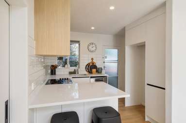 3/110 Richardson Road_3