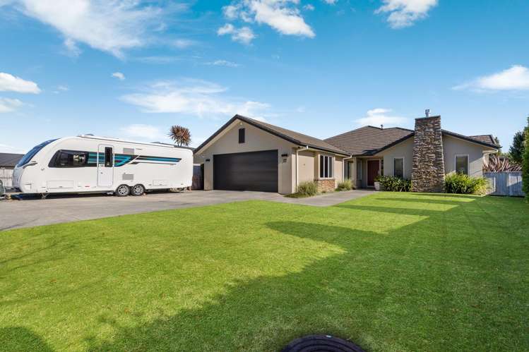 37 Searle Drive_1