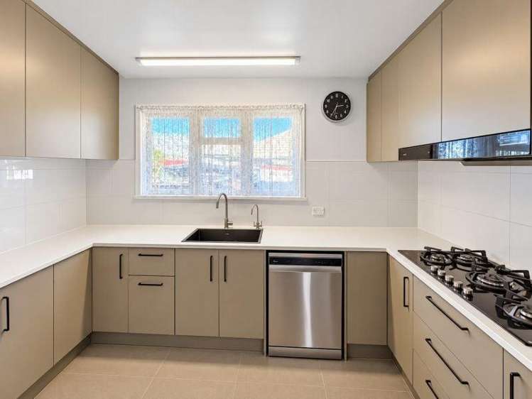 48 Bournemouth Cr Aranui_1
