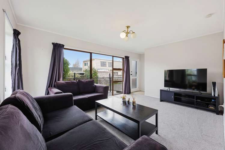 2/23 Butley Drive Farm Cove_4