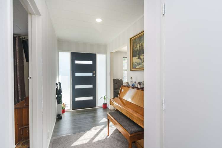 17 Anaru Place Awapuni_1