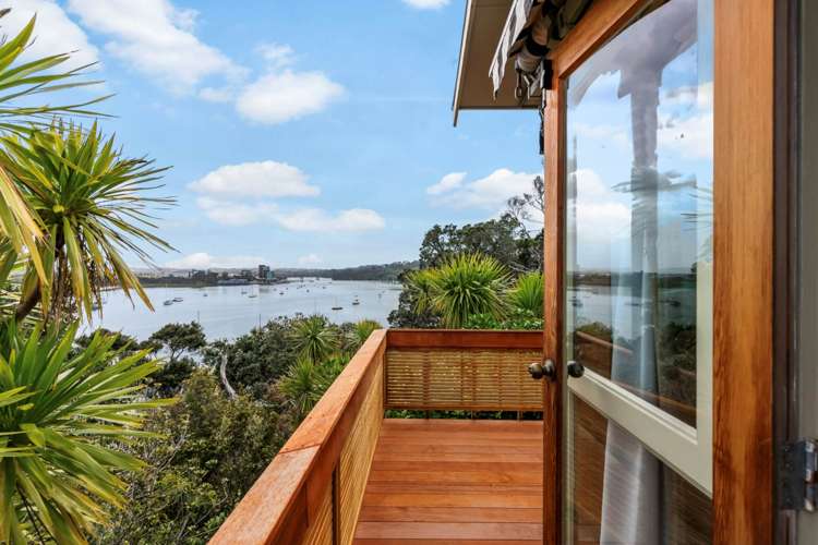 20 Oruamo Place Beach Haven_26