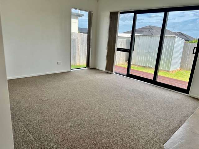 7 Opouatu Avenue Glenbrook_4