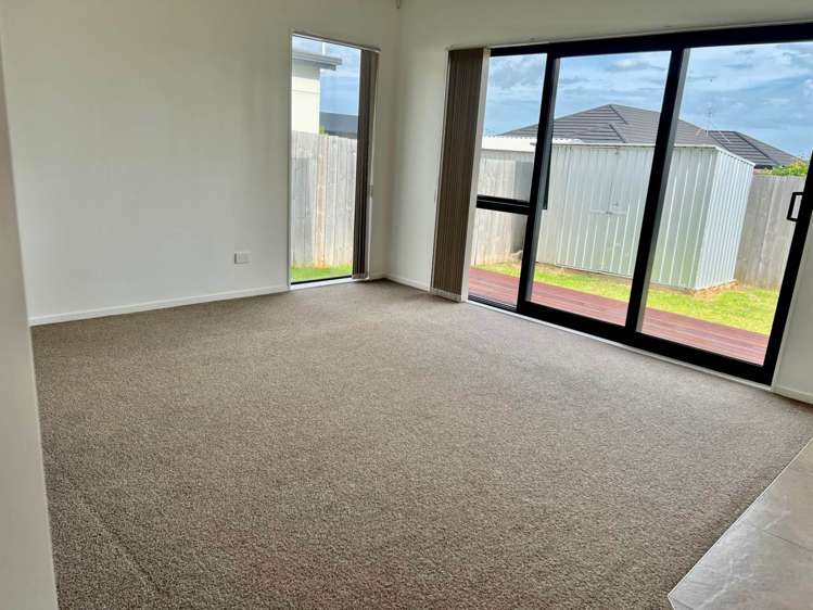 7 Opouatu Avenue Glenbrook_4