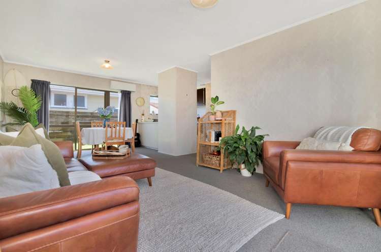 2/29 Leander Street_0