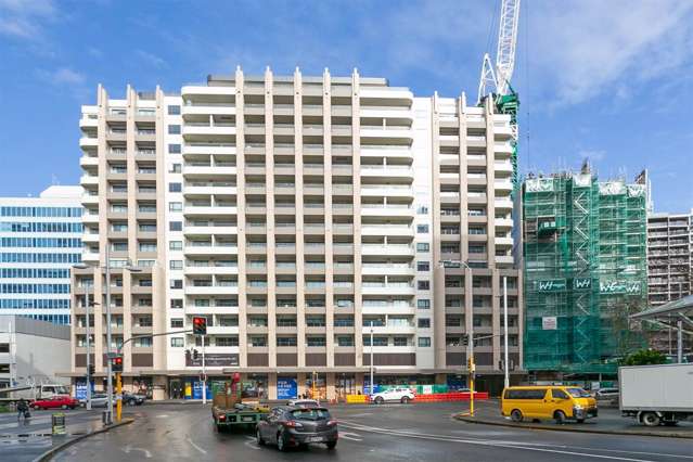 207/47 Beach Road Auckland Central_4