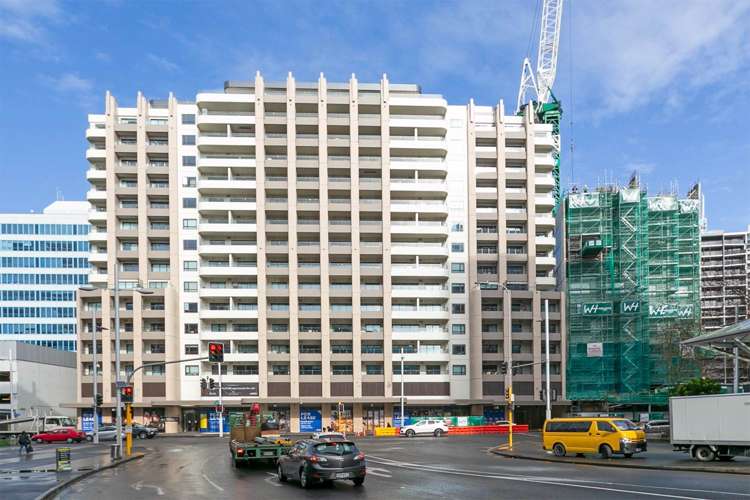 214/47 Beach Road City Centre_21