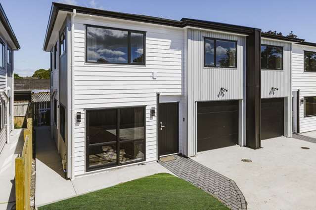 4B Mirrabooka Avenue Botany Downs_1