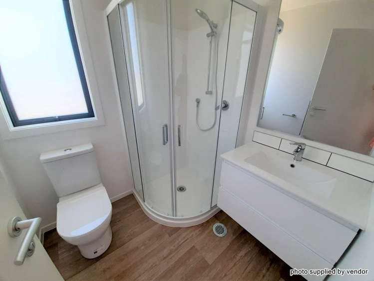 2/694 Whangaparaoa Road Stanmore Bay_16