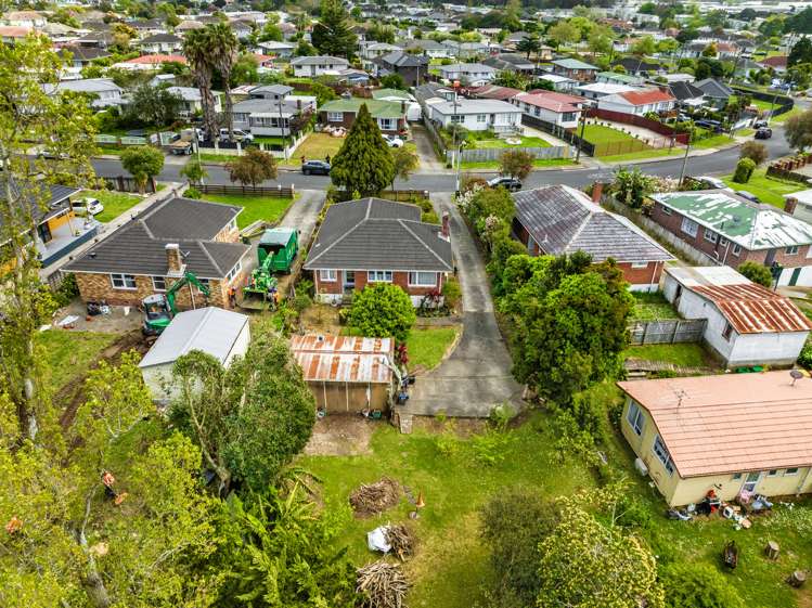 16 Tindall Crescent Otara_11