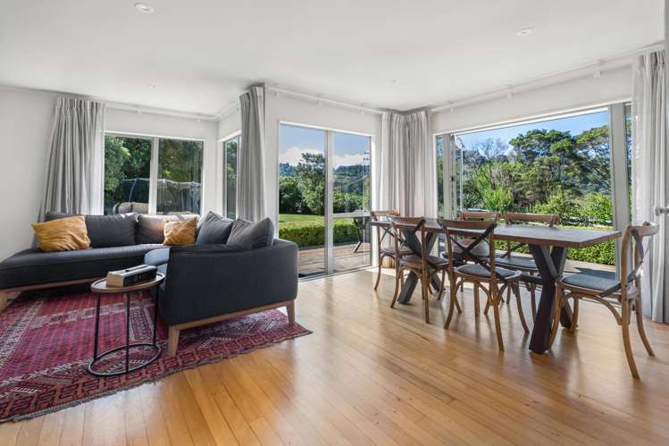 91 Weranui Road Waiwera_10