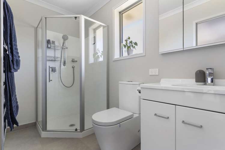 13 Artists Avenue Beachlands_13