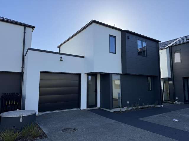 Brand New City Fringe Townhouse