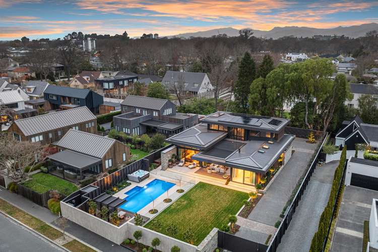 24 Holmwood Road Merivale_44