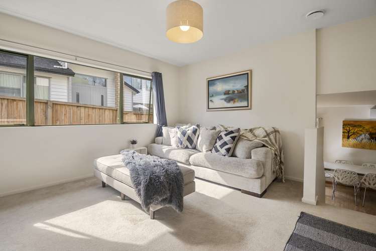 2/12 Patons Road Howick_6