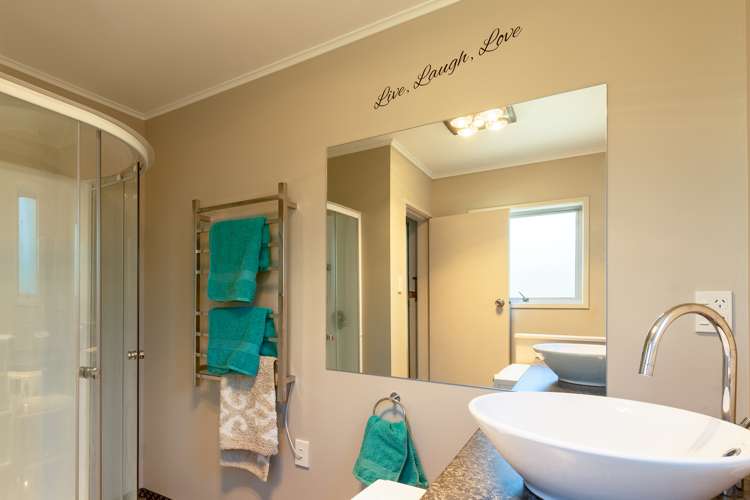 14 Cornwall Place Stoke_15