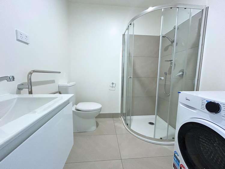 10 & 12 Humphreys Place Mangere_27