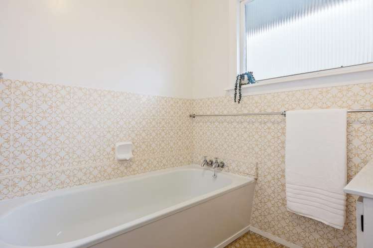 64 Frankleigh Street Somerfield_11