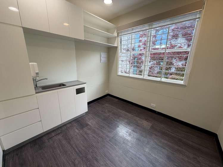 Tenancy 4/2 Picton Street Ponsonby_3