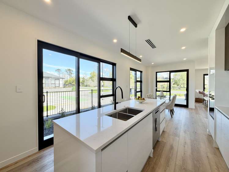 1 Rillside Crescent_2