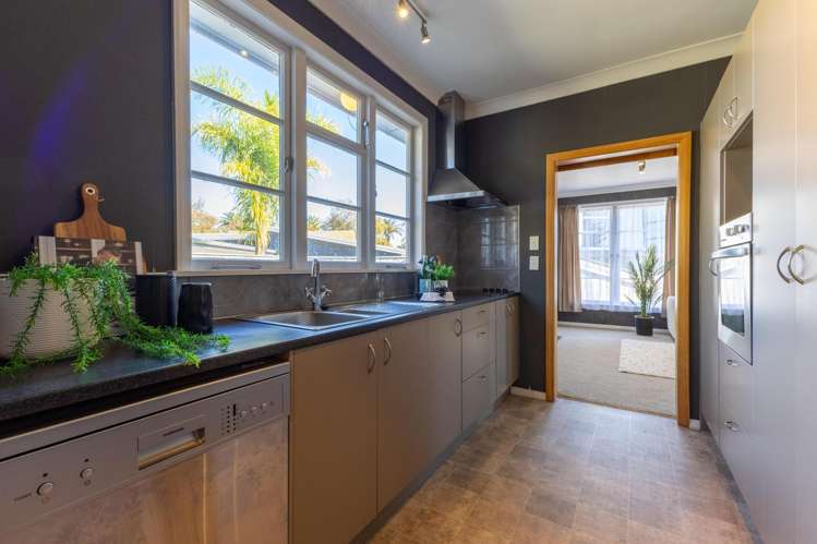 4 Hughes Avenue_5