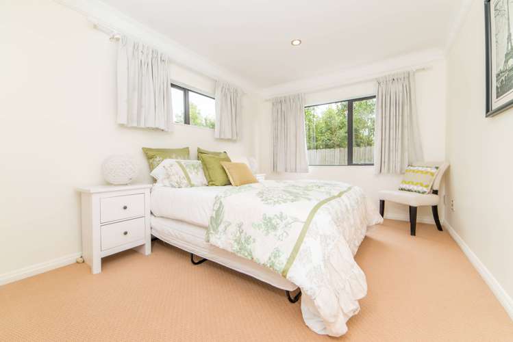 27 Medallion Drive Oteha_23