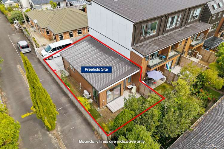 9/35 Centreway Road Orewa_10