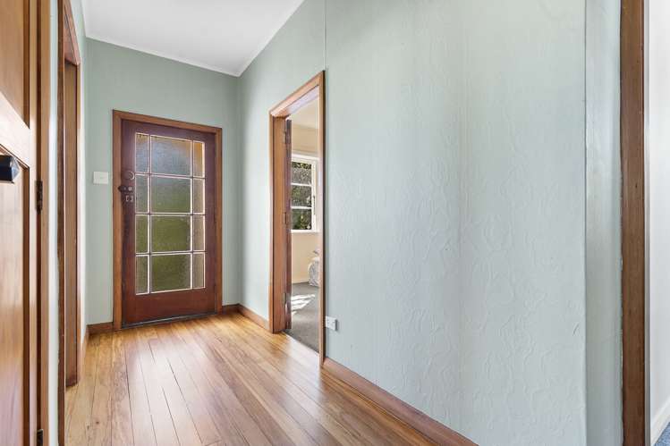 39 Masters Crescent Masterton_10