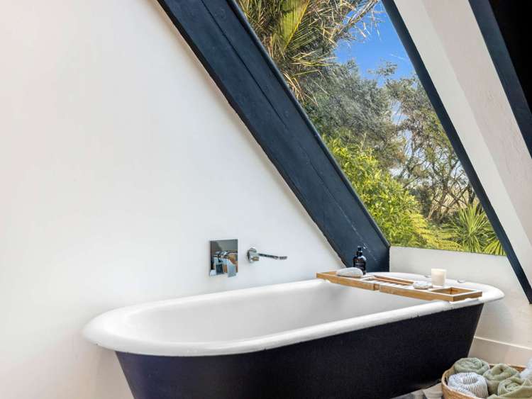 33 Tainui Road Titirangi_24