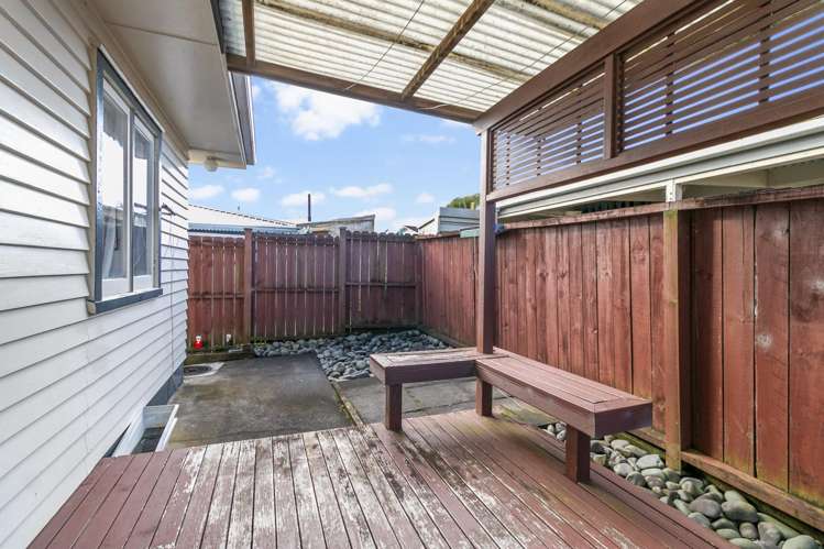 1/9 Sheehan Road Te Atatu South_12
