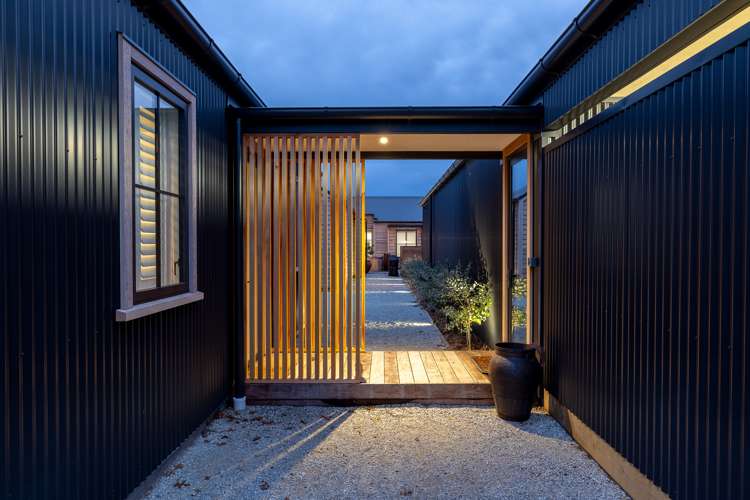 11 Little Orchard Way Wanaka_32