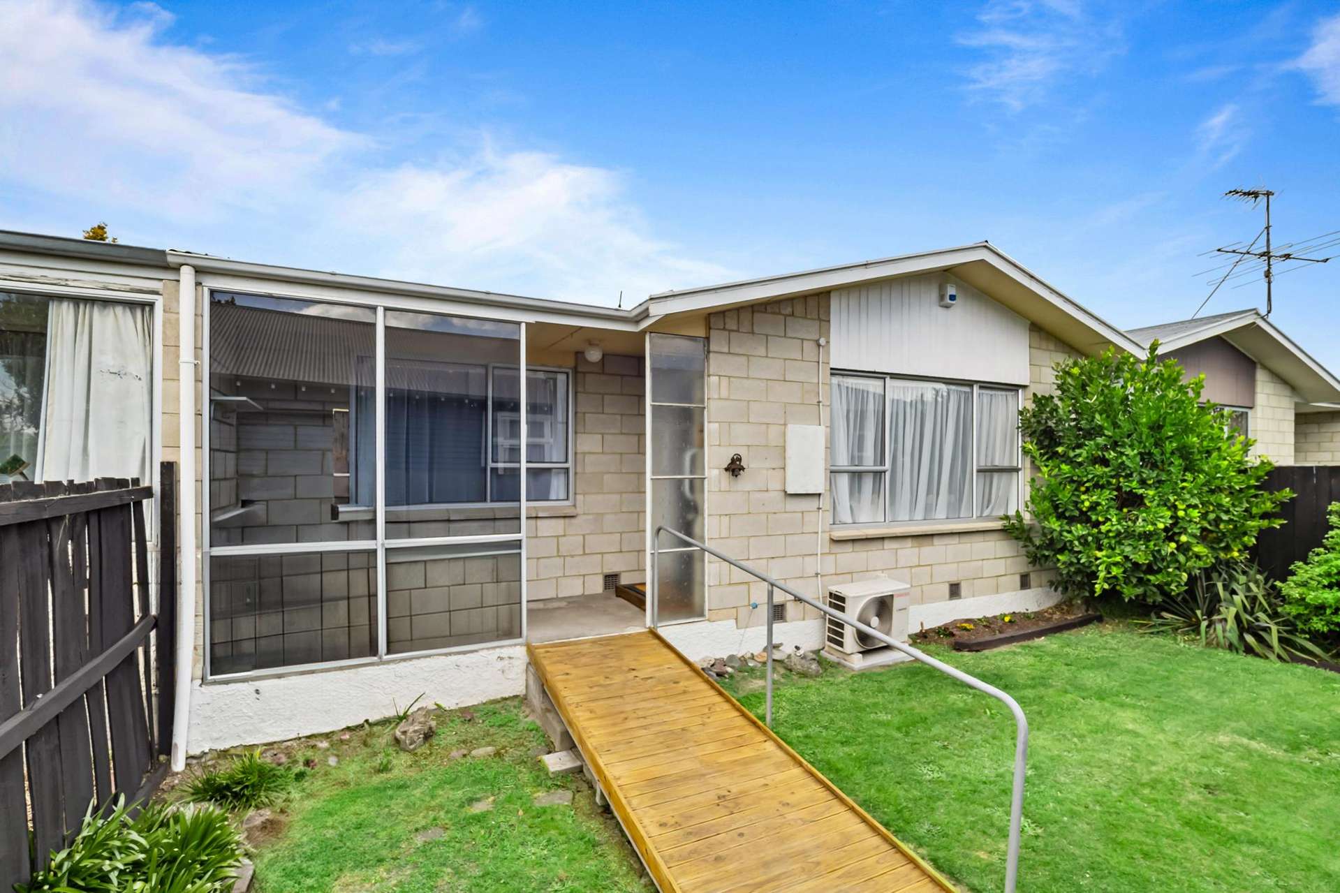 2/272 Tancred Street Ashburton_0