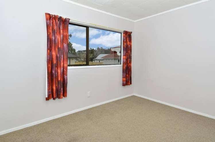 9 Duke Street Riverhead_18