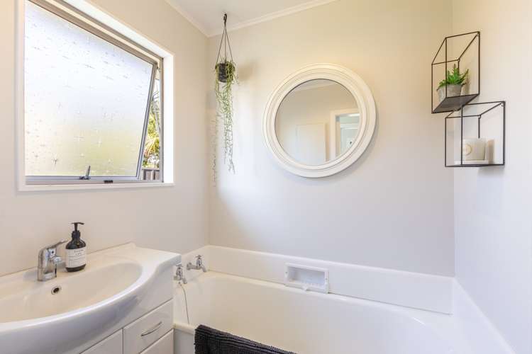 61 Lanark Crescent Tamatea_9