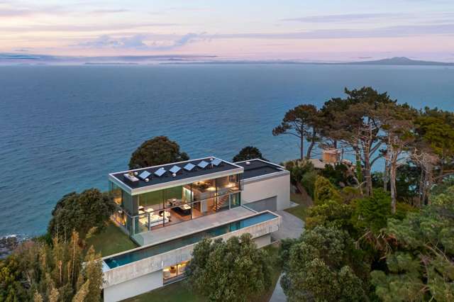 Toroa Point, Torbay-Masterpiece Fearon Hay home