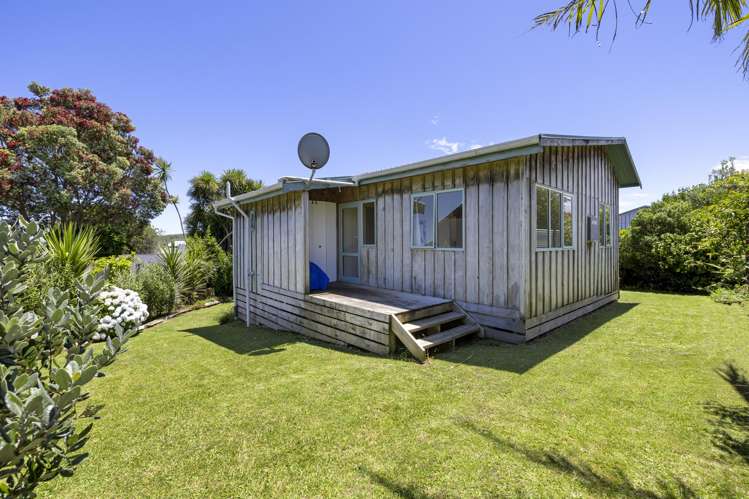 10a Marine Parade Raglan_17