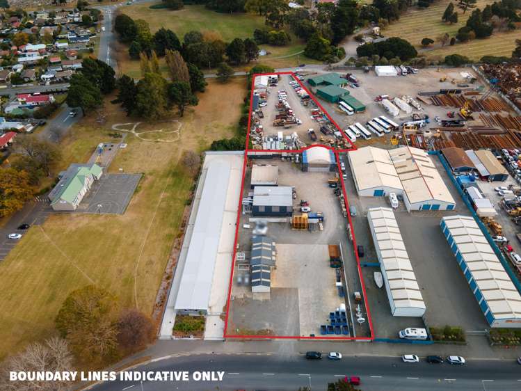 125 Maces Road & 16 Raymond Road_0