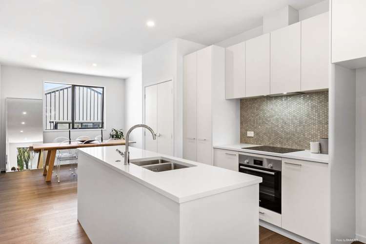 12/2 Tahuhu Road Mount Wellington_1