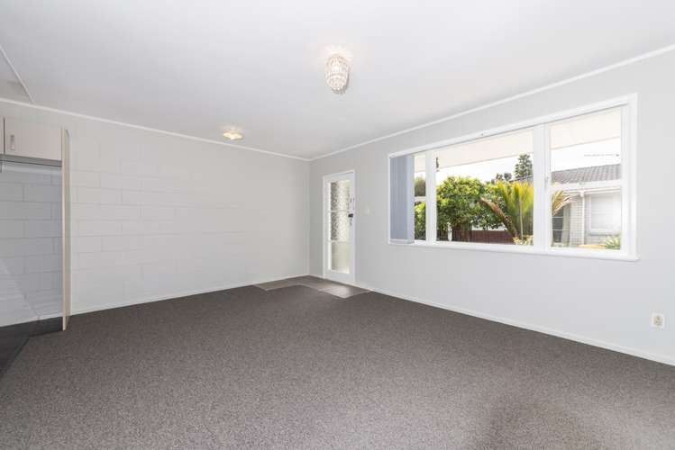 2/215 Swanson Road Henderson_11